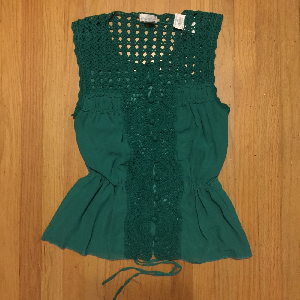 NWT Charlotte Russ Green Crochet Blouse Top Small